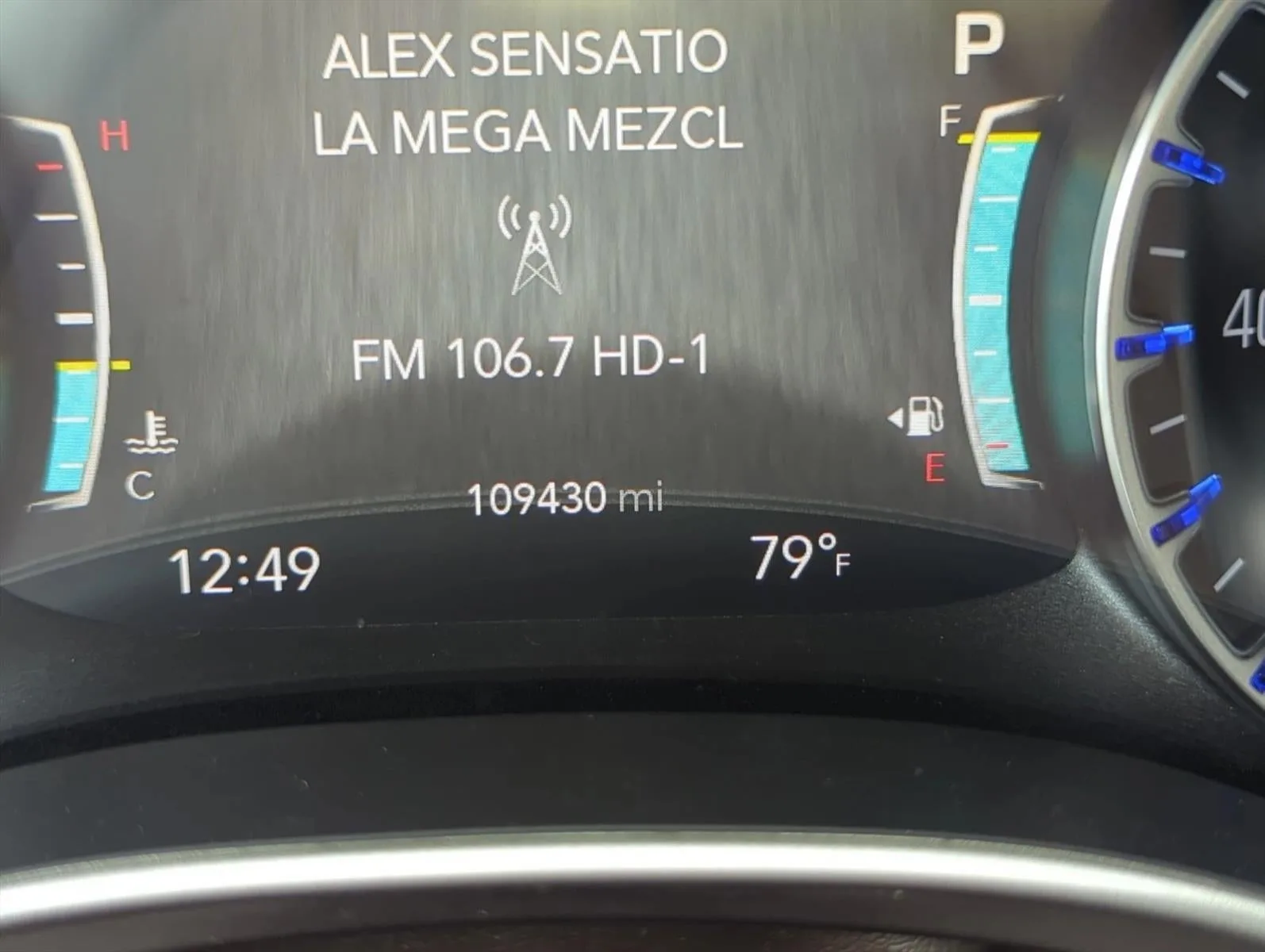 2018 Chrysler Pacifica Touring L FWD photo 6