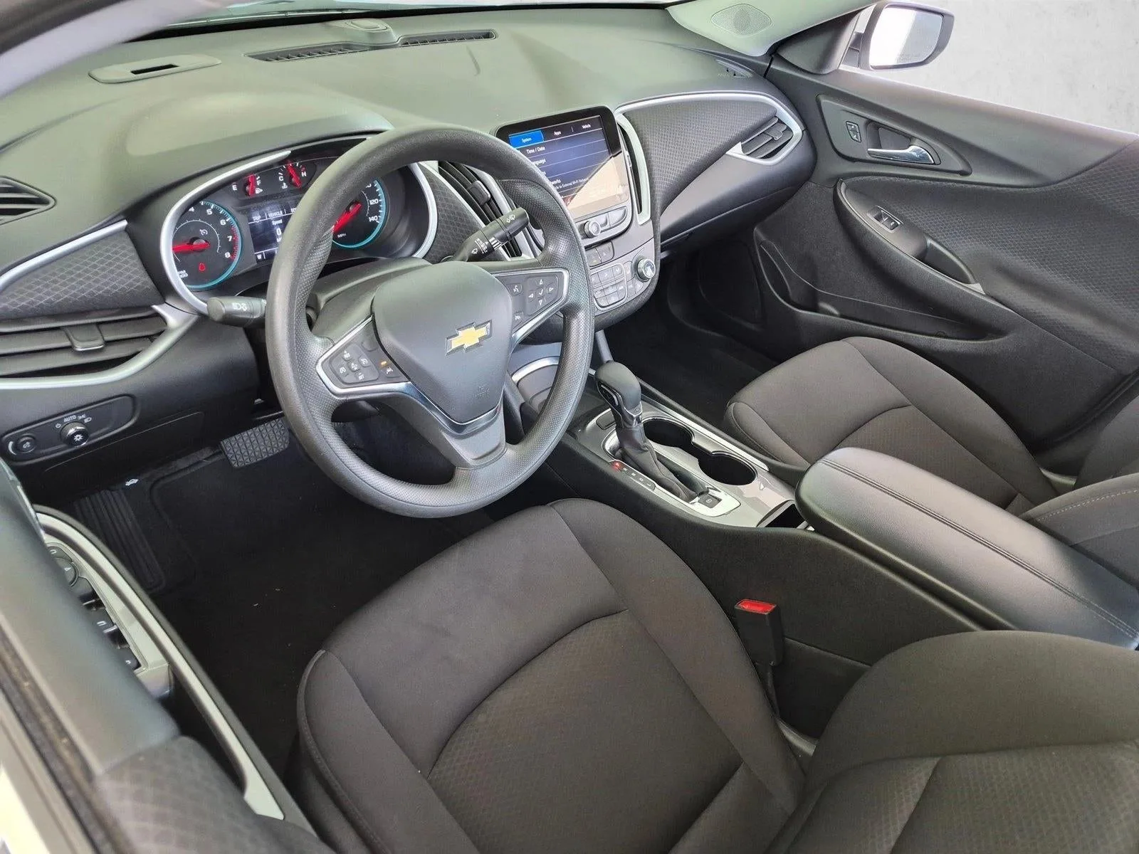 2023 Chevrolet Malibu 4dr Sdn 1LT photo 10