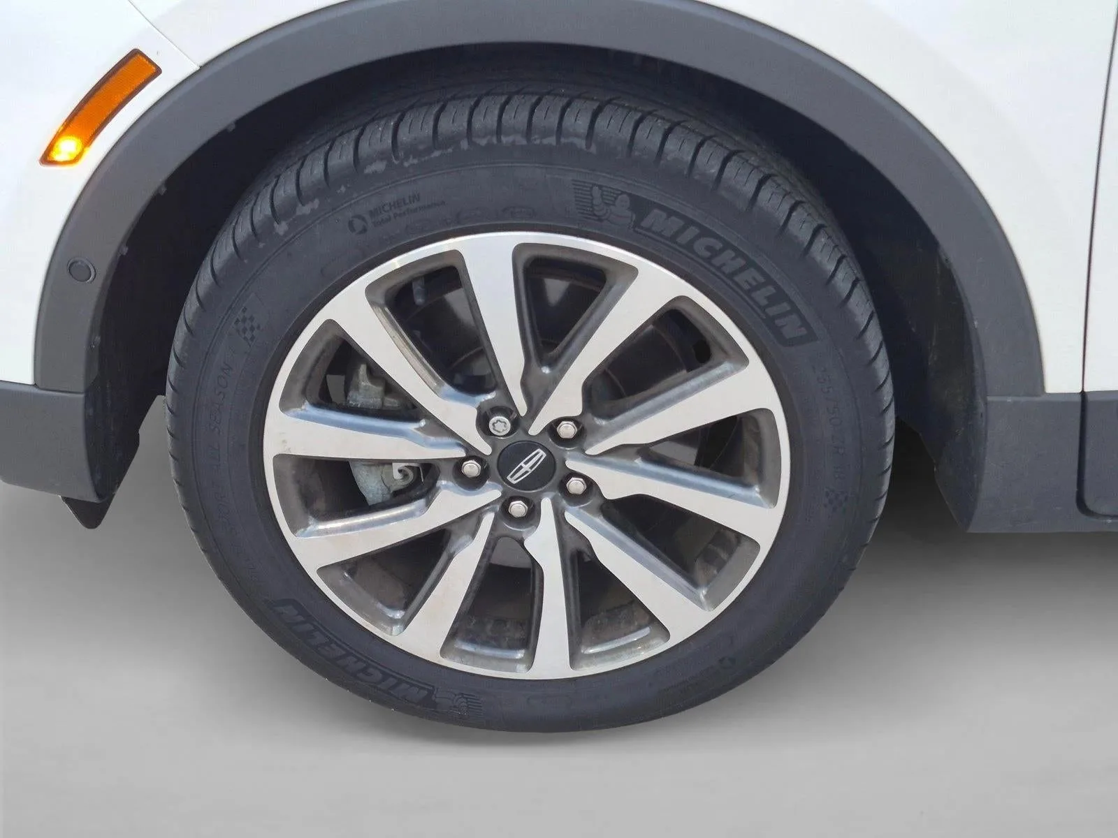 2019 Lincoln MKC Reserve AWD photo 9