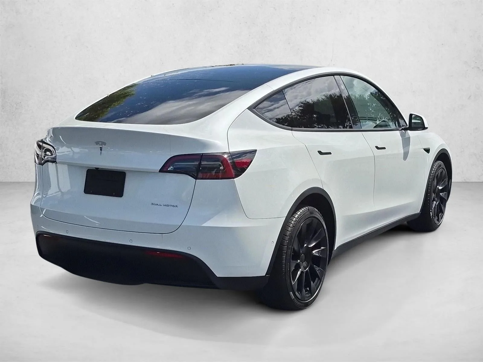 2022 Tesla Model Y Long Range photo 5