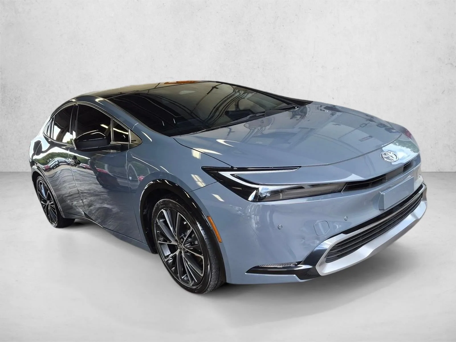 2024 Toyota Prius XLE photo 3