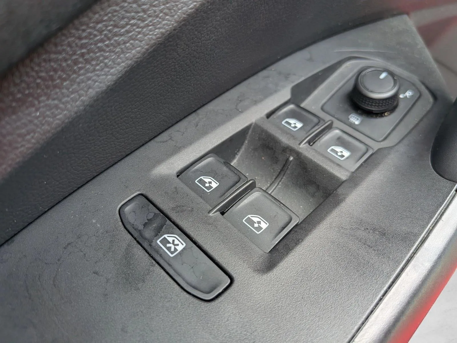2019 Volkswagen Jetta R-Line Auto w/SULEV photo 11