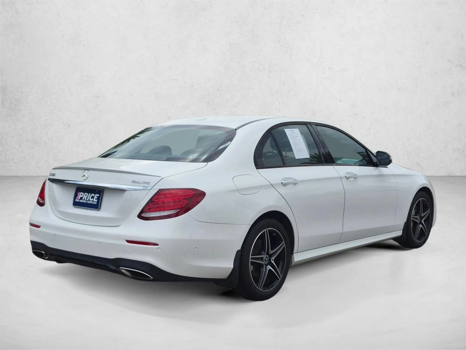 2018 Mercedes-Benz E-Class E 300 4MATIC® Sedan photo 5