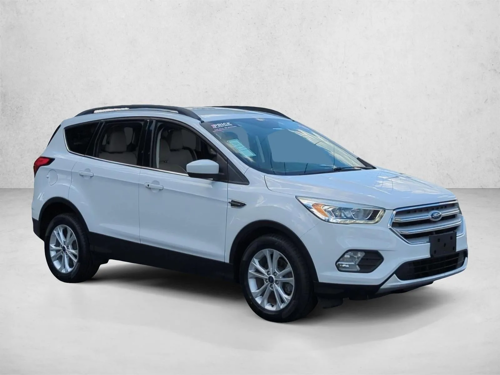 2019 Ford Escape SEL FWD photo 3