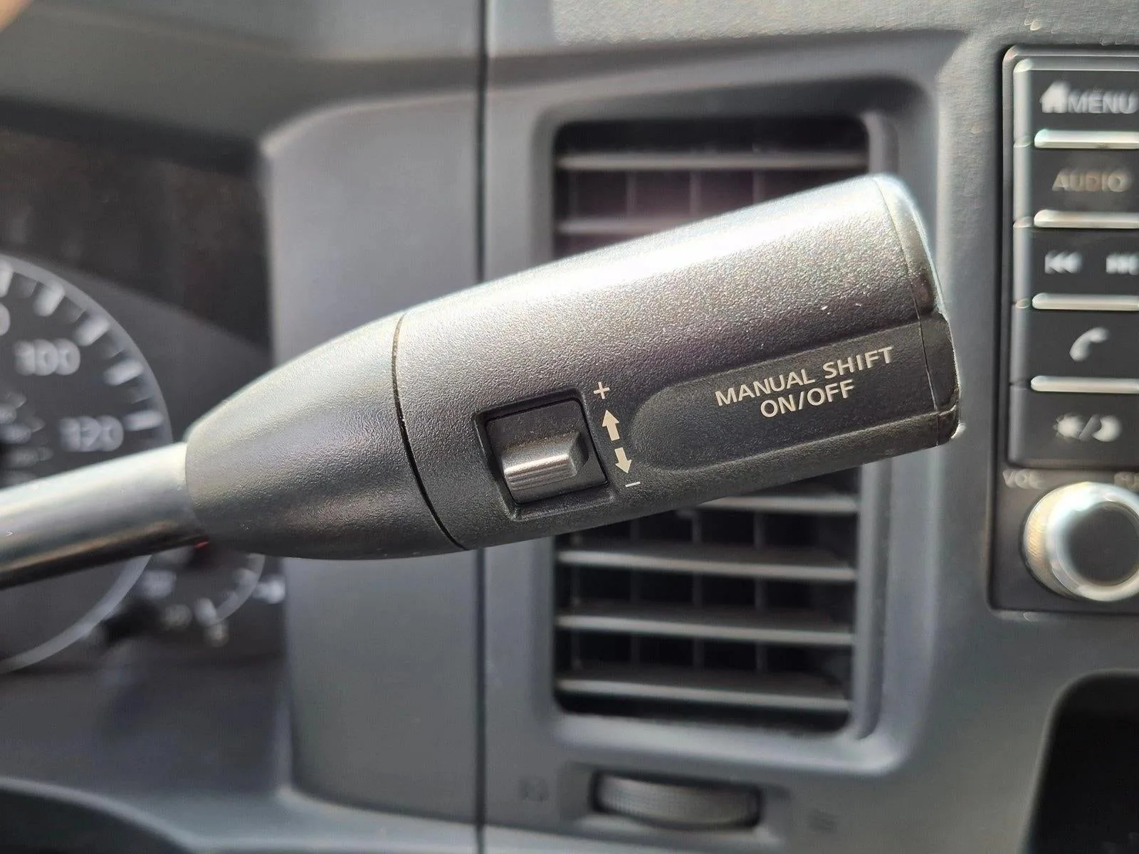 2020 Nissan NV Cargo High Roof V6 SV photo 12