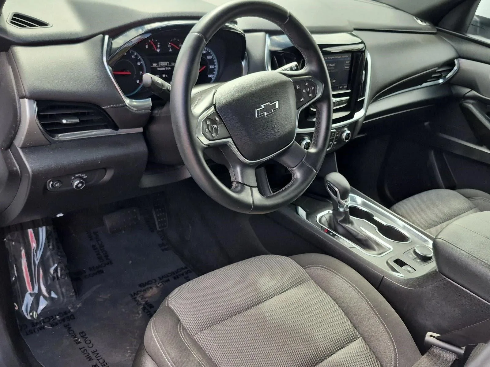 2023 Chevrolet Traverse LT Cloth photo 10