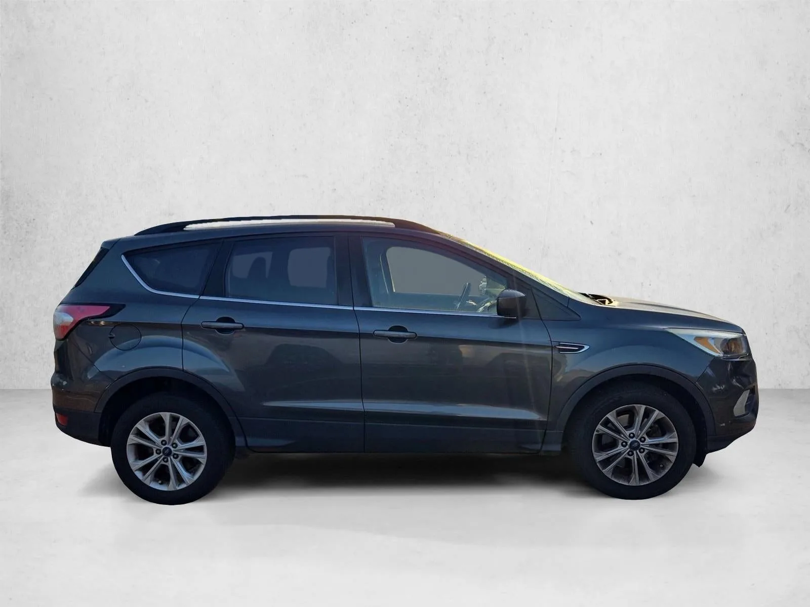 2018 Ford Escape SE FWD photo 4