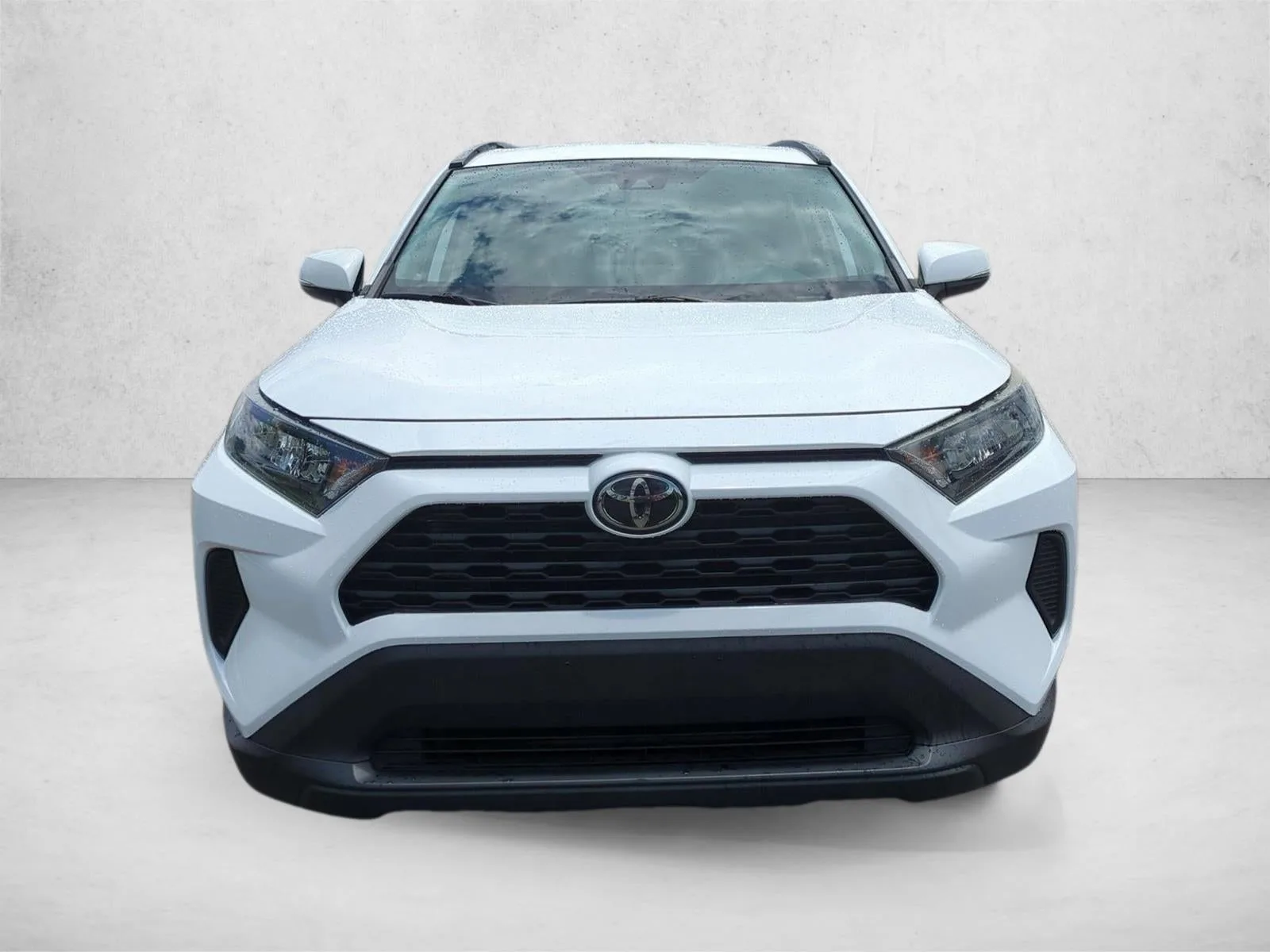 2020 Toyota RAV4 LE AWD (Natl) photo 2