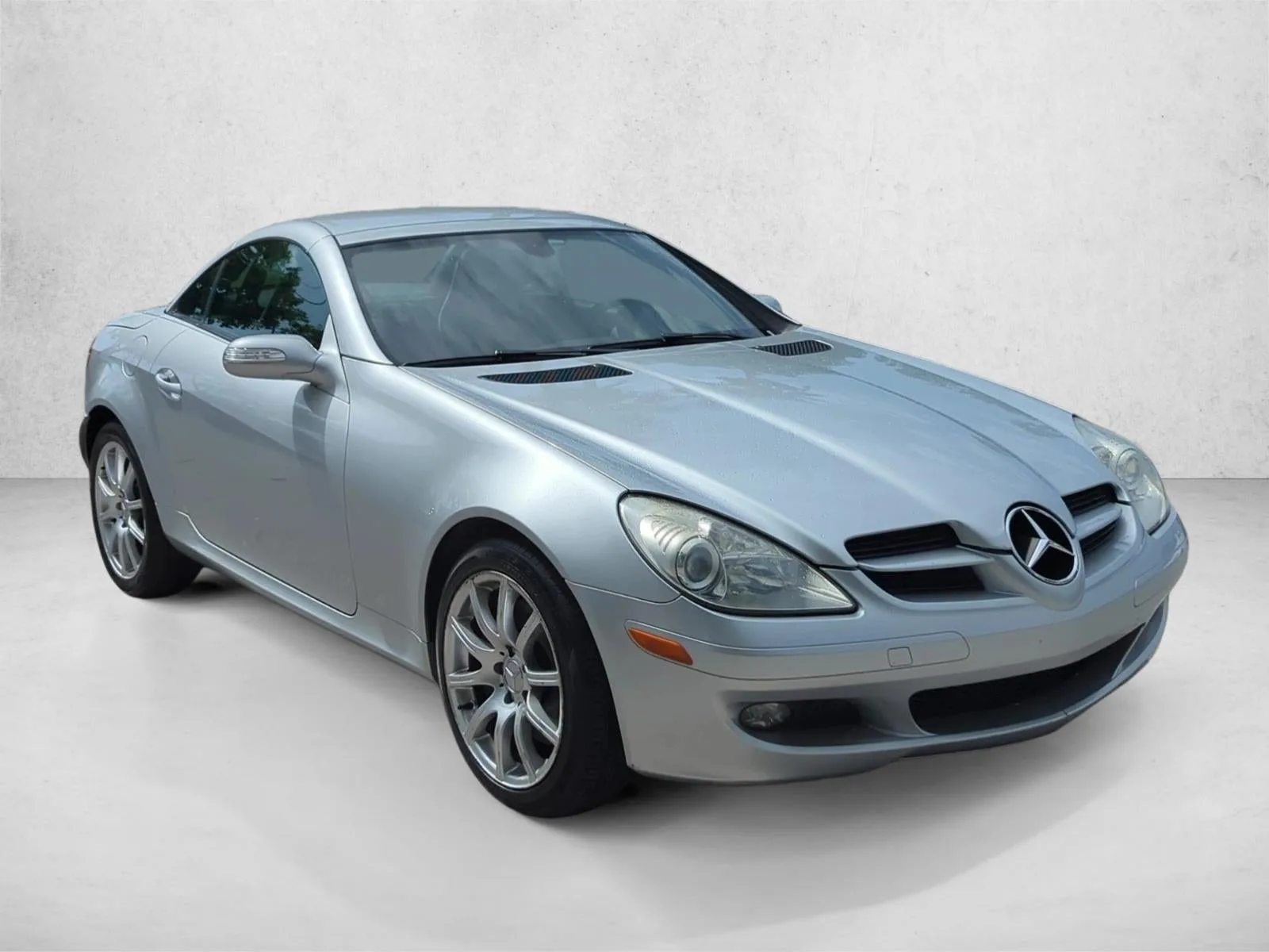 2005 Mercedes-Benz SLK Base photo 3