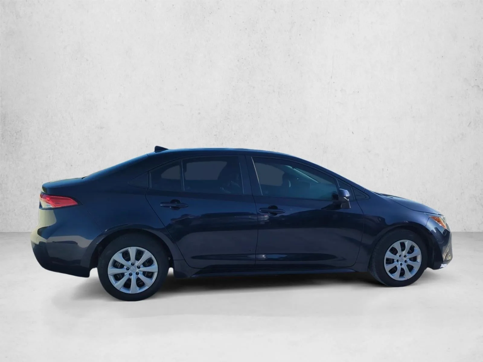 2023 Toyota Corolla LE CVT (Natl) photo 4