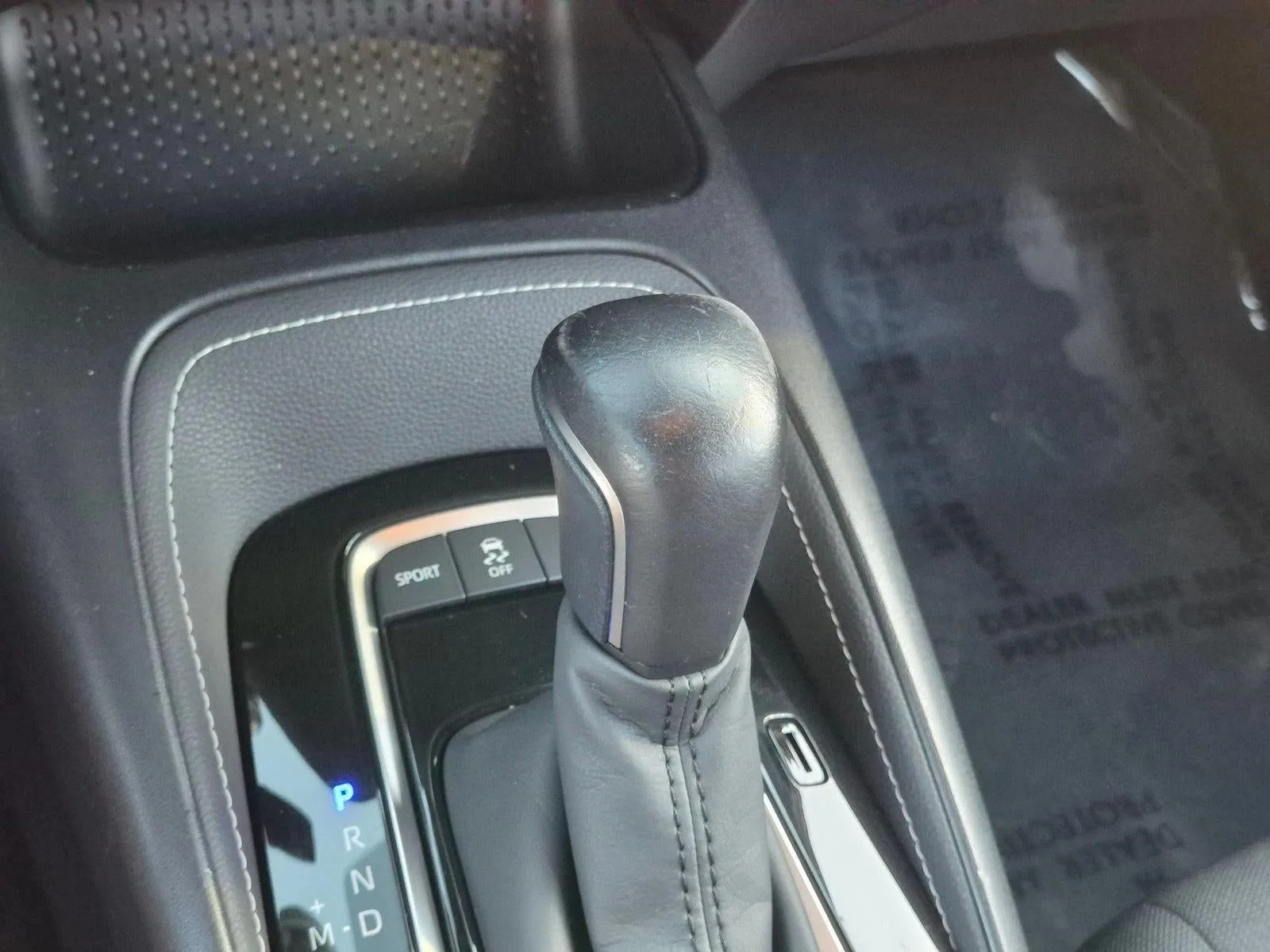 2022 Toyota Corolla Hatchback SE CVT (Natl) photo 11