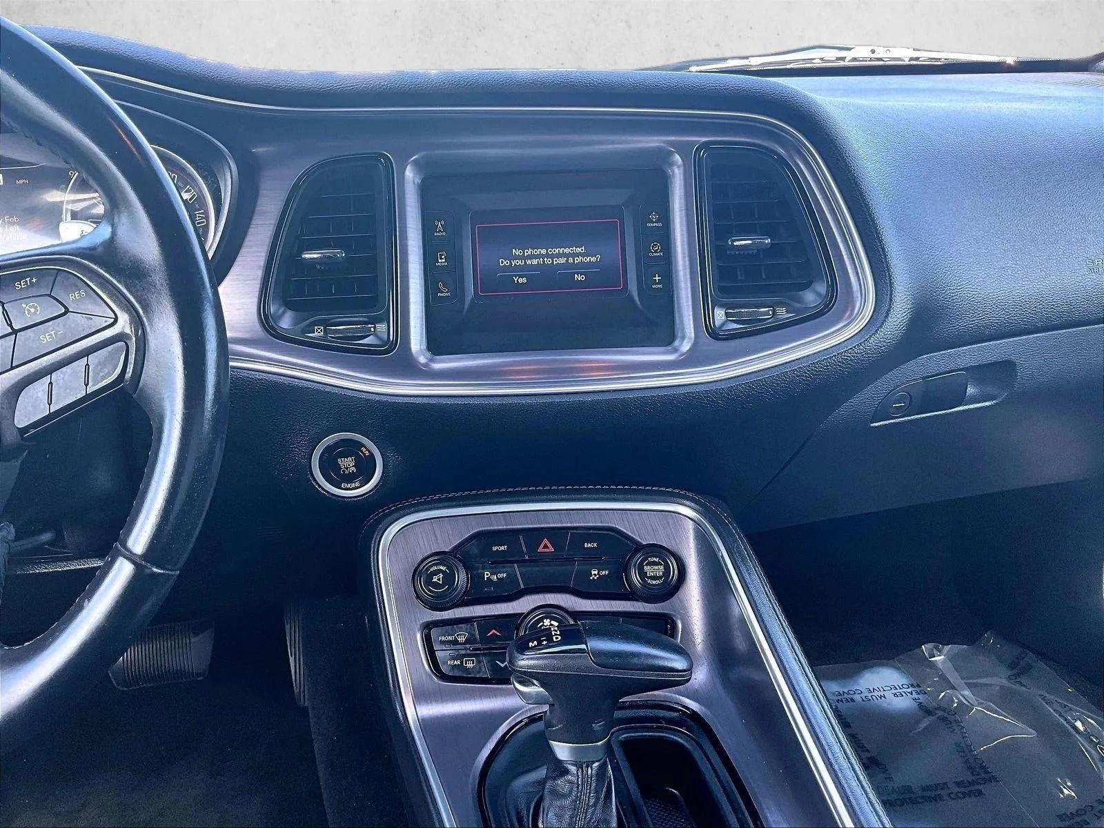 2015 Dodge Challenger R/T photo 8
