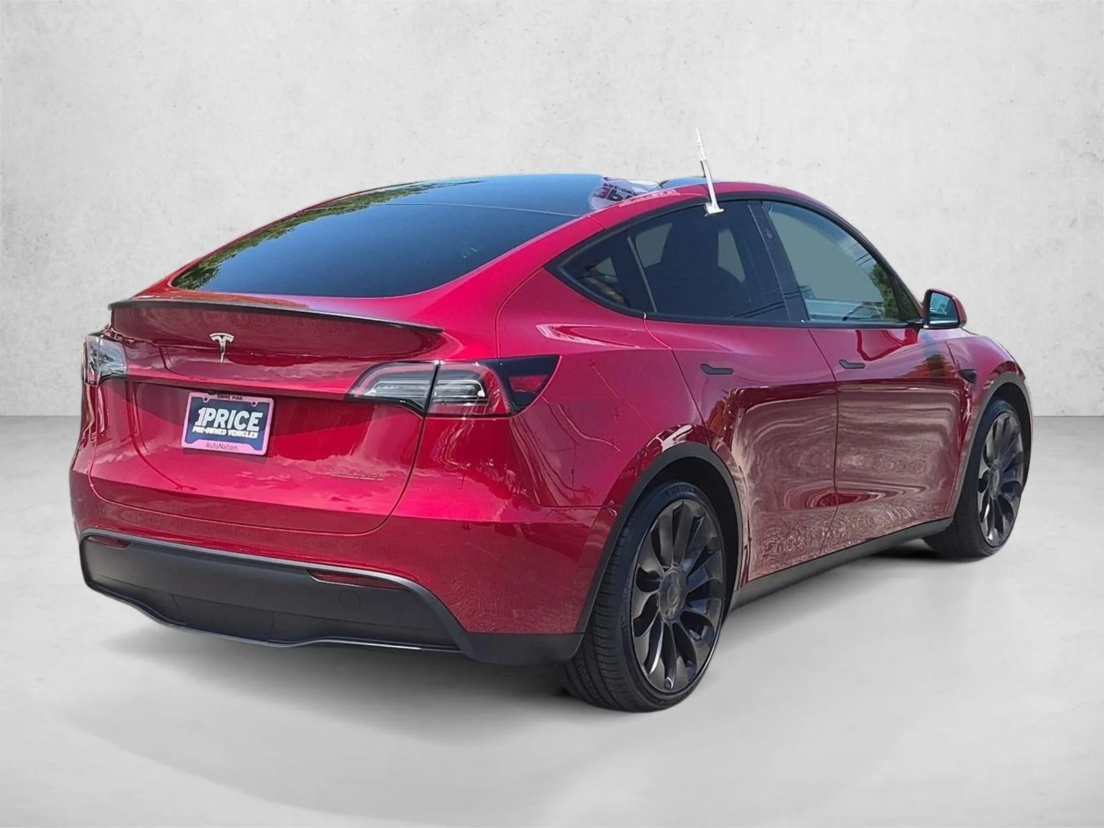 2025 Tesla Model Y Performance photo 3