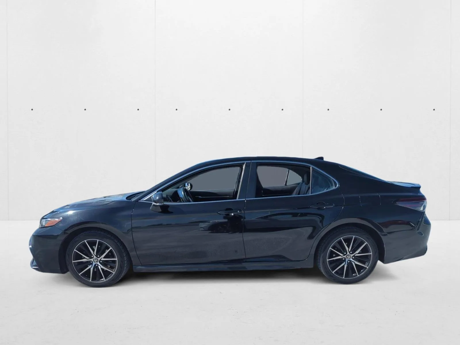 2023 Toyota Camry SE Auto (SE) photo 8