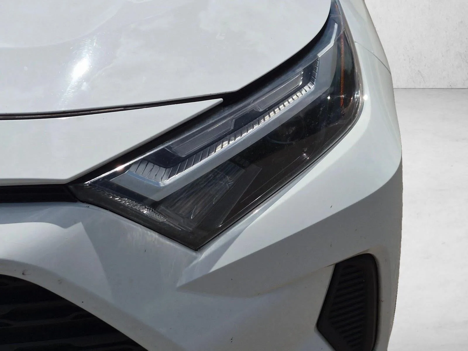 2023 Toyota RAV4 XLE photo 9