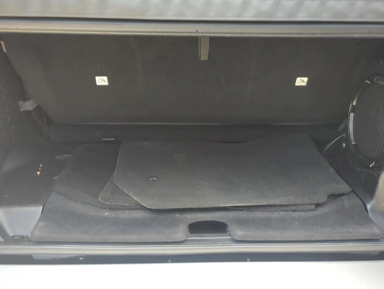 2013 Jeep Wrangler 4WD 2dr Sahara photo 10