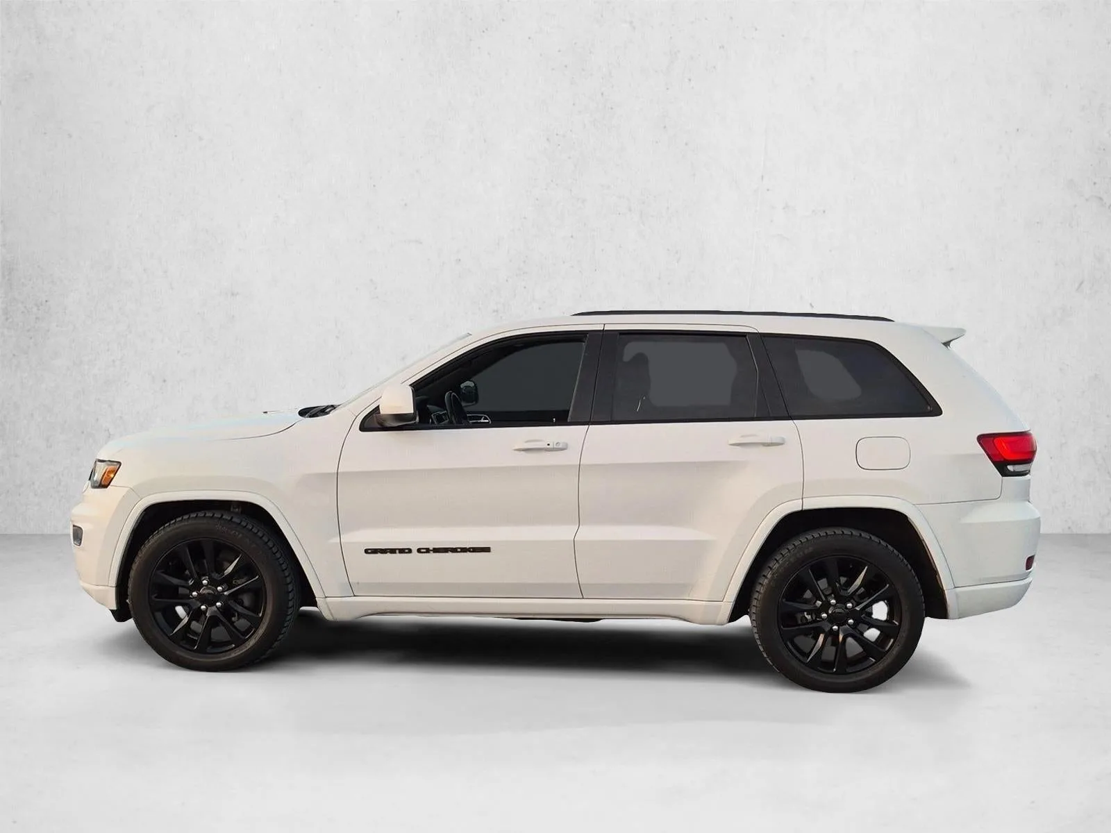 2018 Jeep Grand Cherokee Altitude 4x2 photo 9