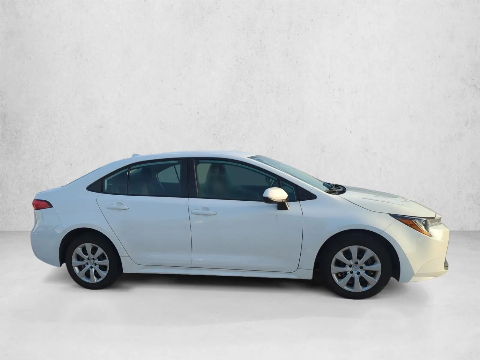 2024 Toyota Corolla LE CVT (Natl) photo 4