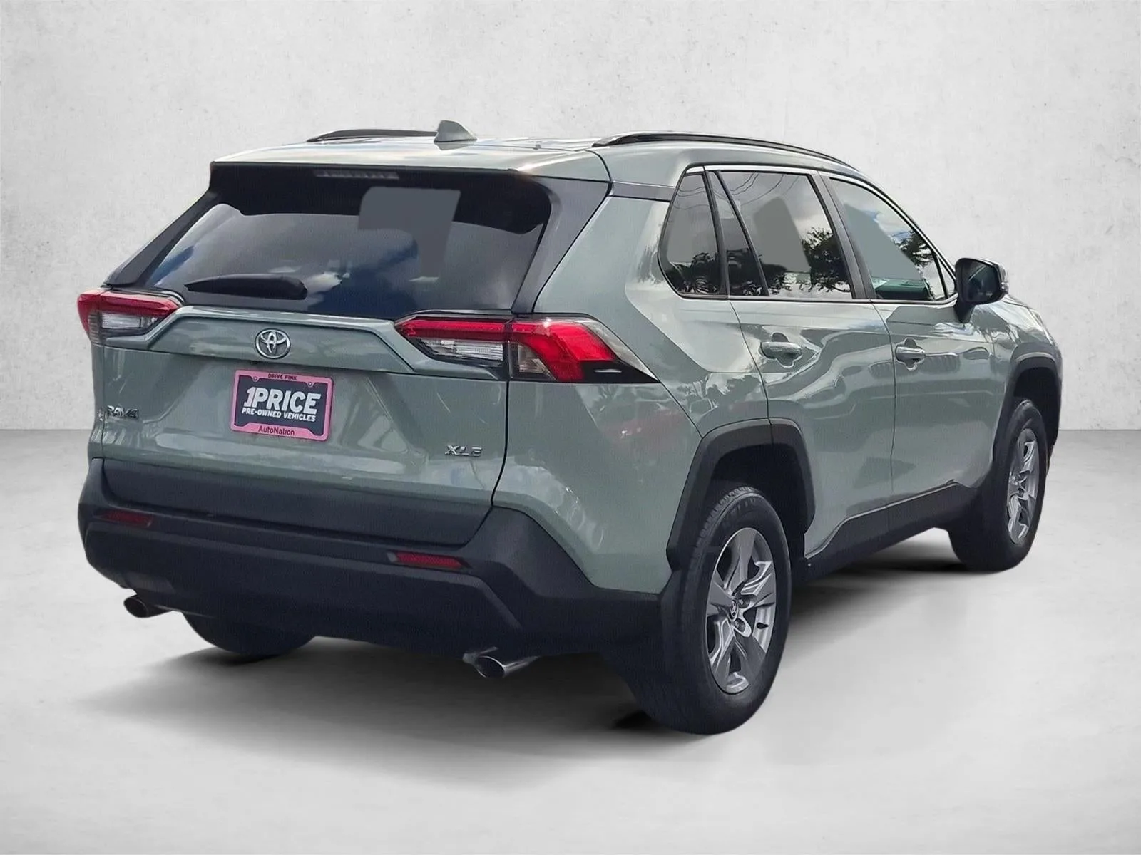 2022 Toyota RAV4 XLE photo 5