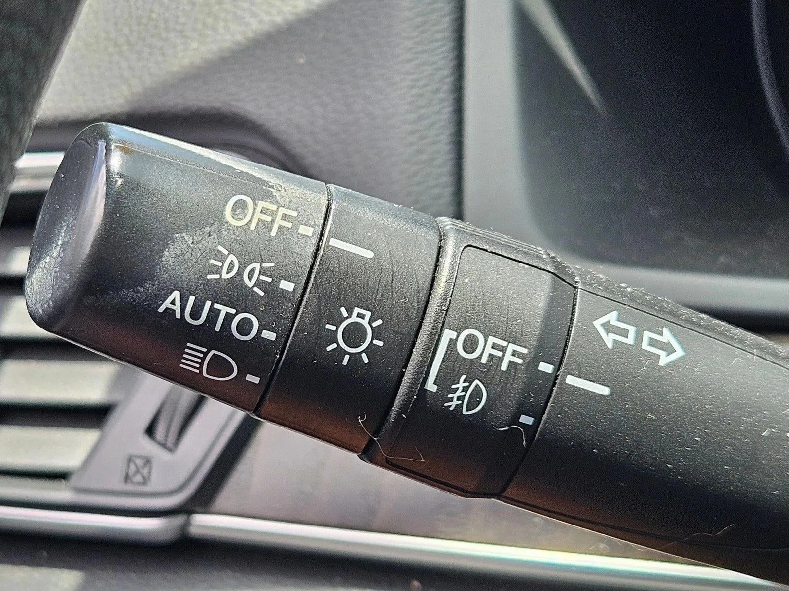 2019 Honda Accord Sedan EX 1.5T CVT photo 10
