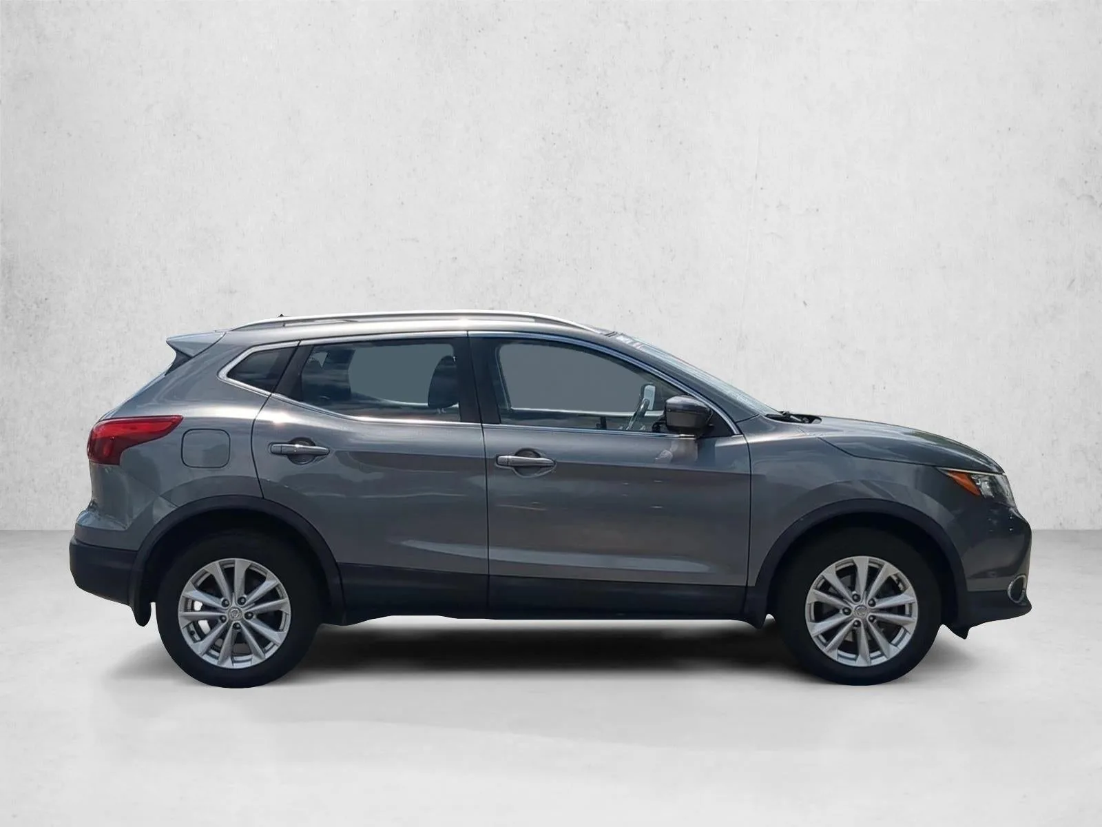 2018 Nissan Rogue Sport SV photo 4