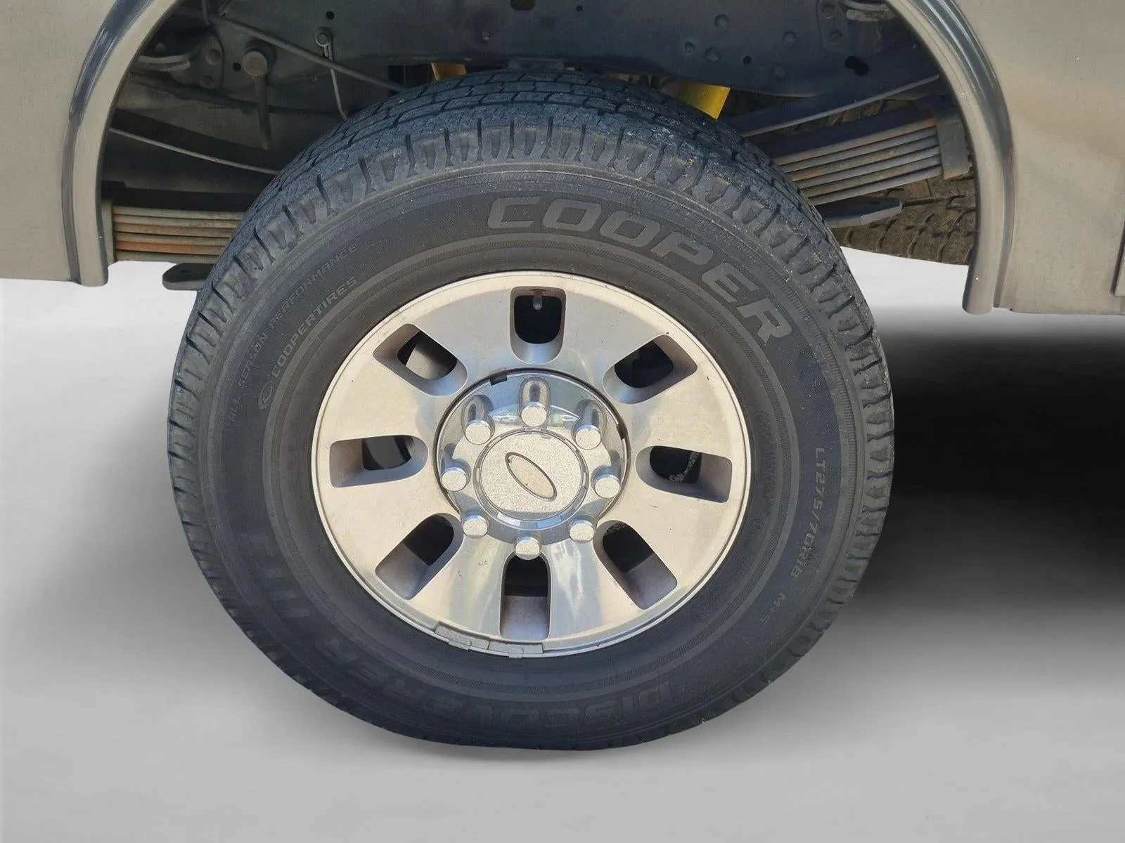 2008 Ford Super Duty F-250 SRW XL photo 3