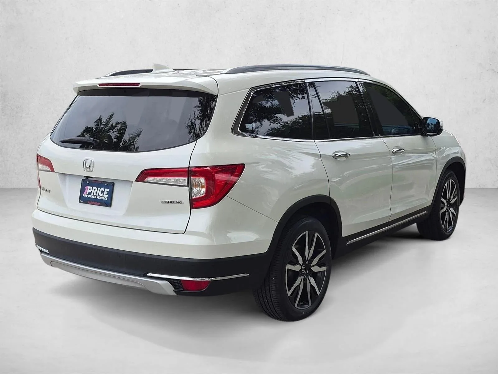 2019 Honda Pilot Touring 8-Passenger 2WD photo 5
