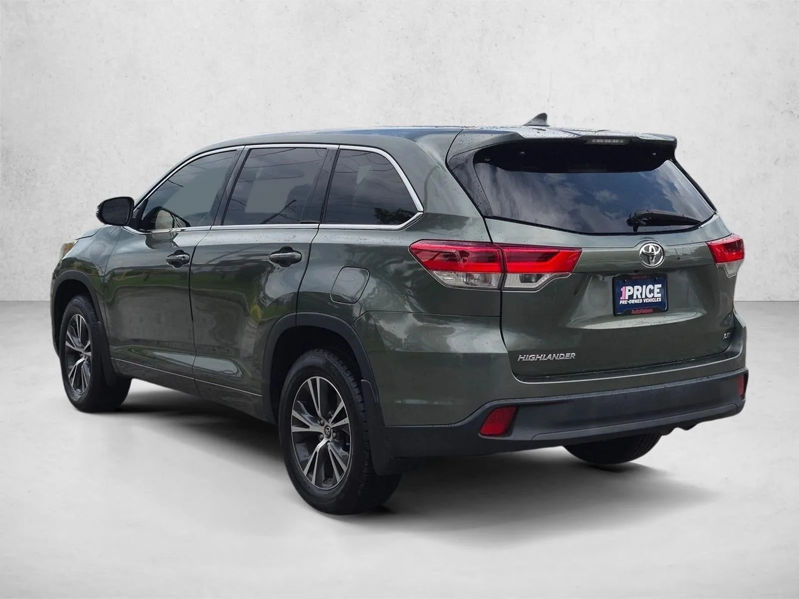 2018 Toyota Highlander LE Plus V6 FWD (SE) photo 8