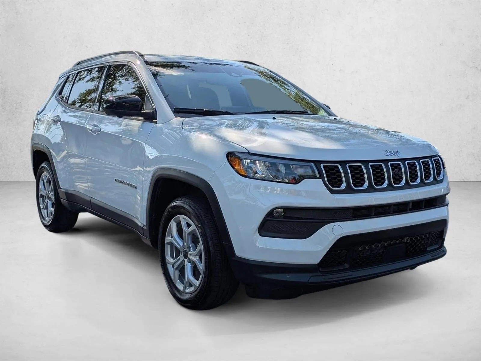 2025 Jeep Compass Latitude 4x4 photo 3