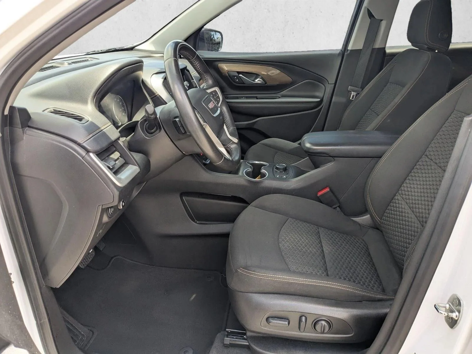 2021 GMC Terrain SLE photo 10