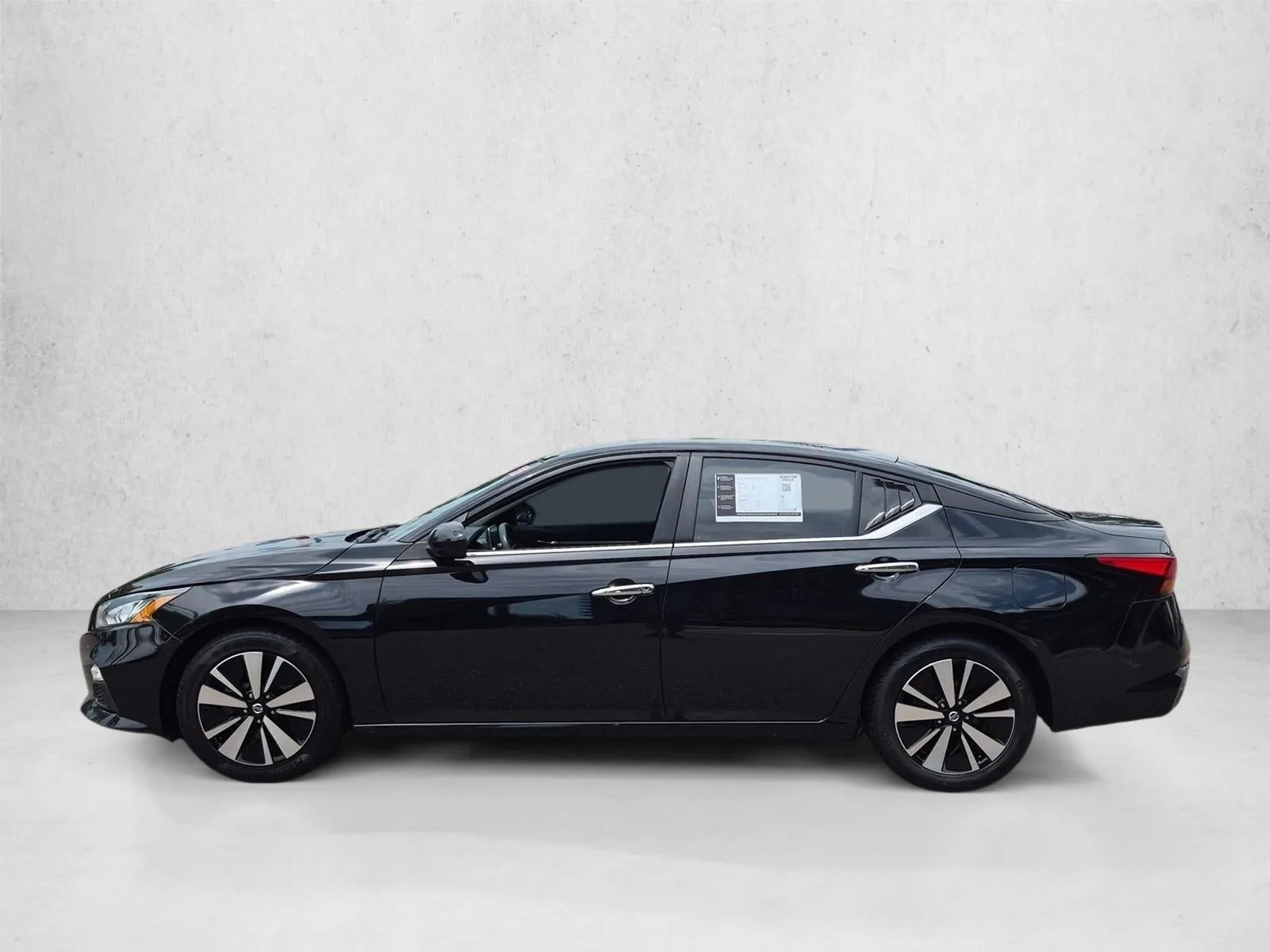2022 Nissan Altima 2.5 SV Sedan photo 8