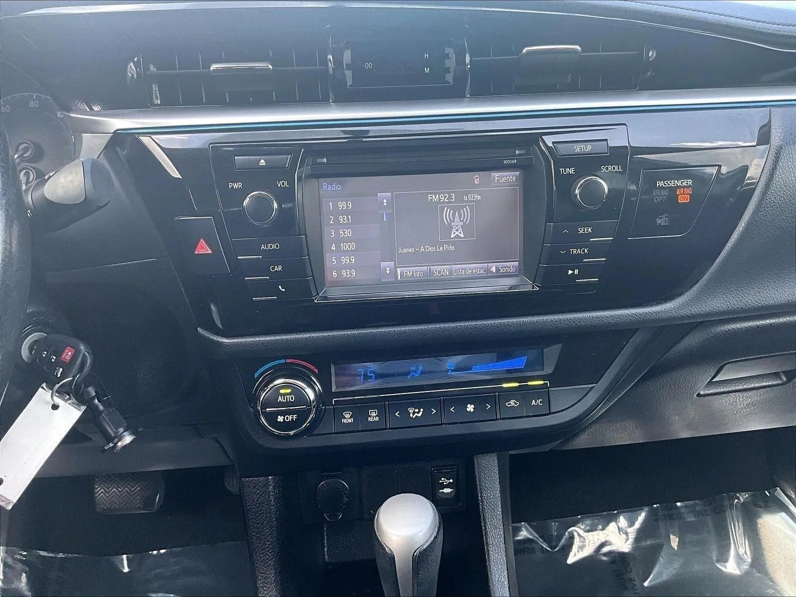 2014 Toyota Corolla L photo 6