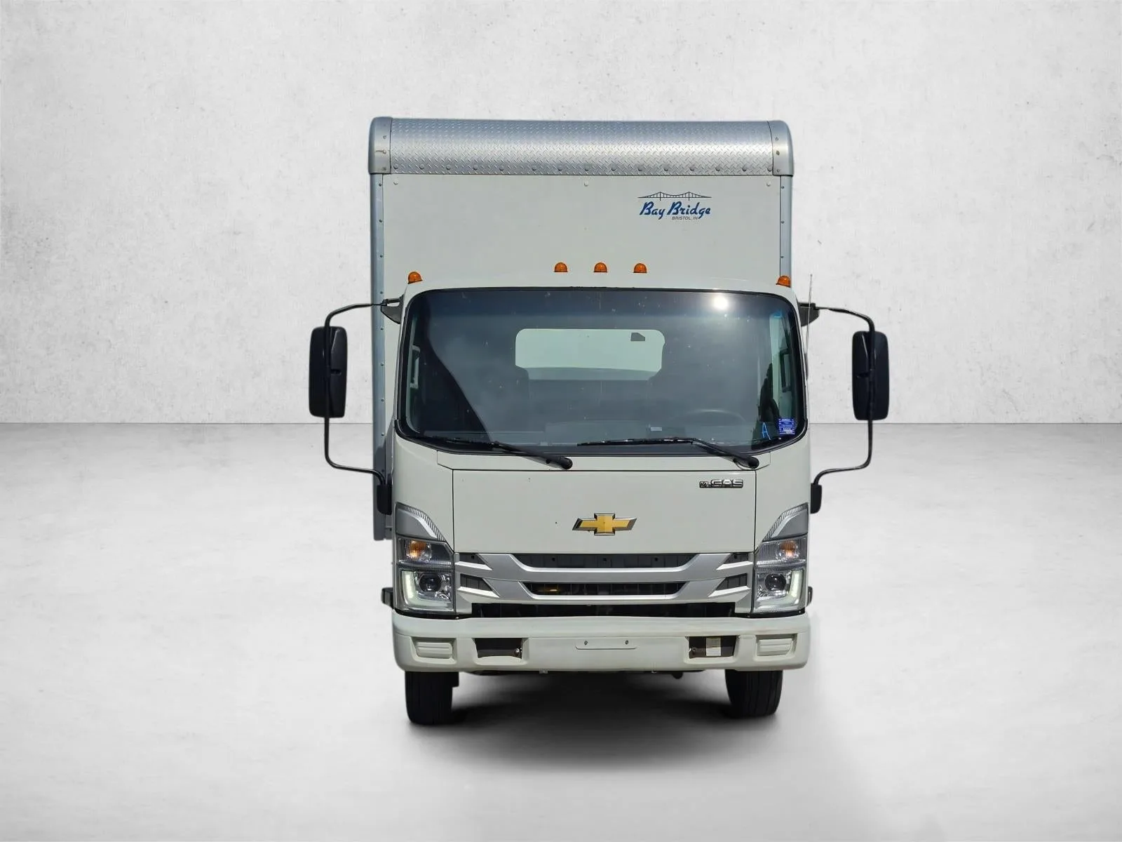 2023 Chevrolet Low Cab Forward 4500 HG 1WT photo 2