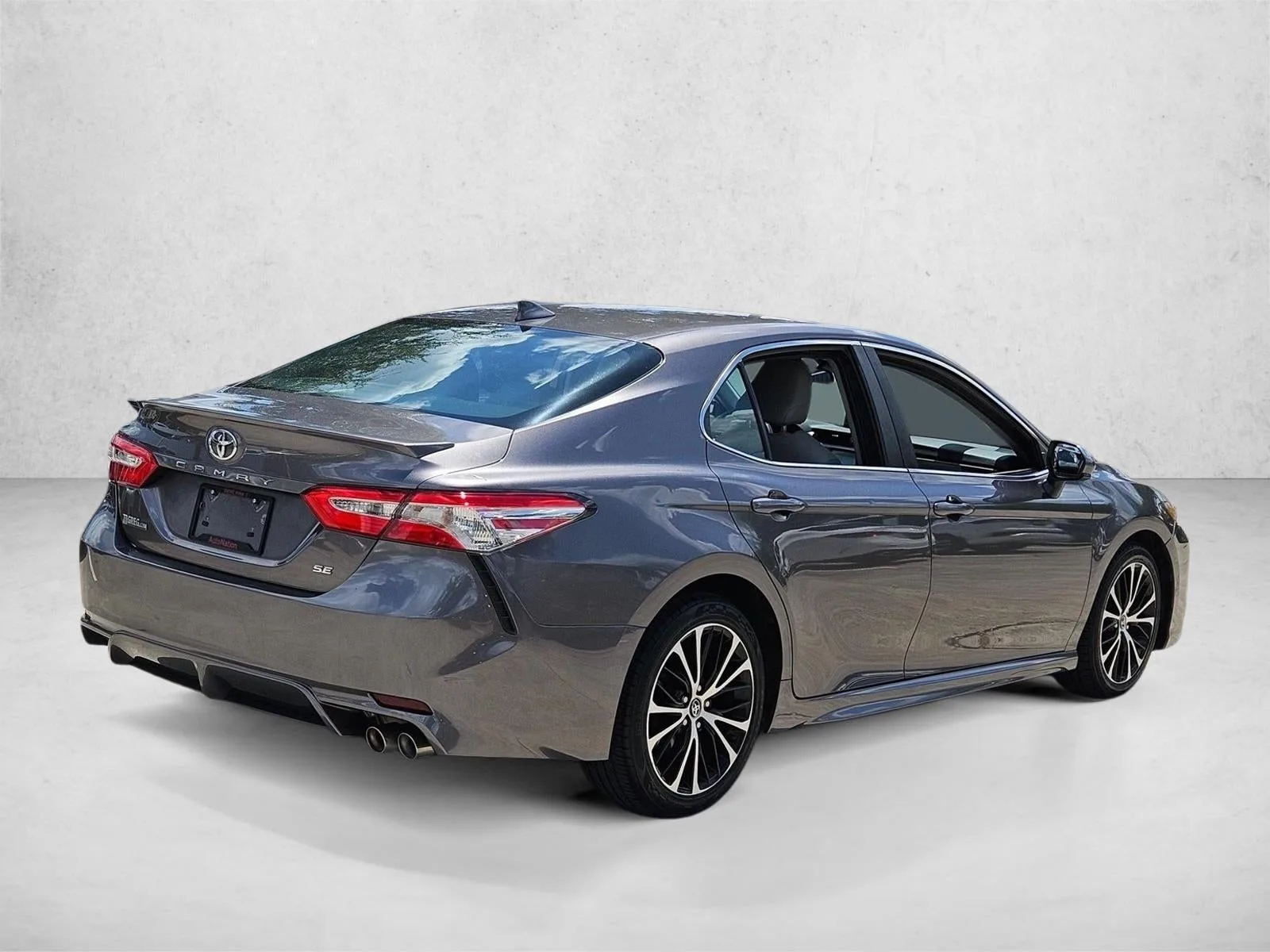2020 Toyota Camry SE Auto (SE) photo 5