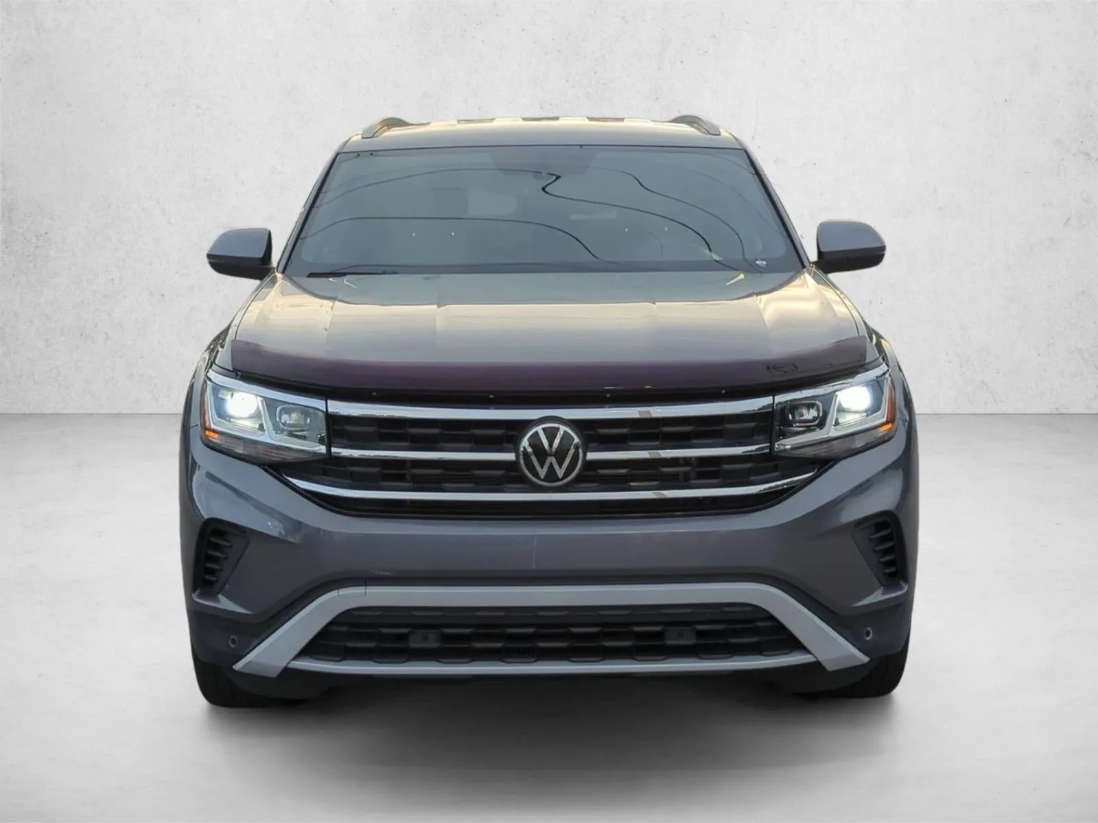 2021 Volkswagen Atlas Cross Sport 2.0T SE w/Technology FWD photo 2