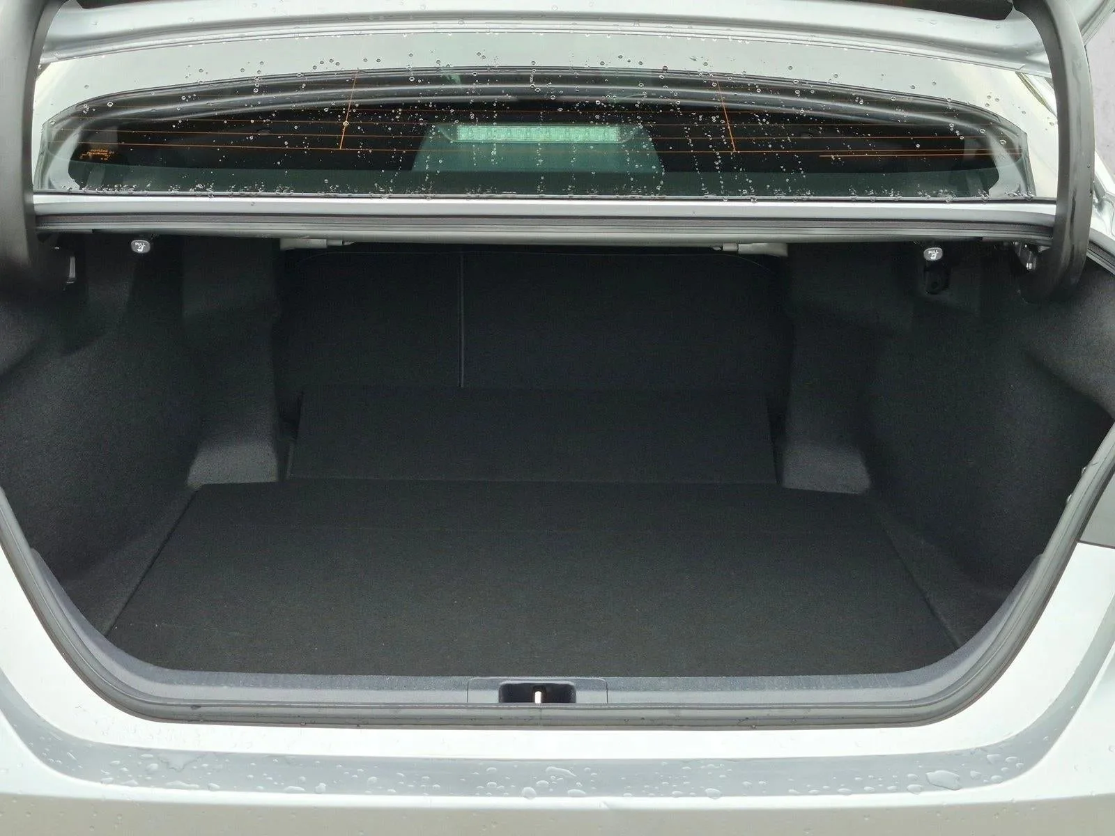 2022 Toyota Camry SE Auto (SE) photo 7