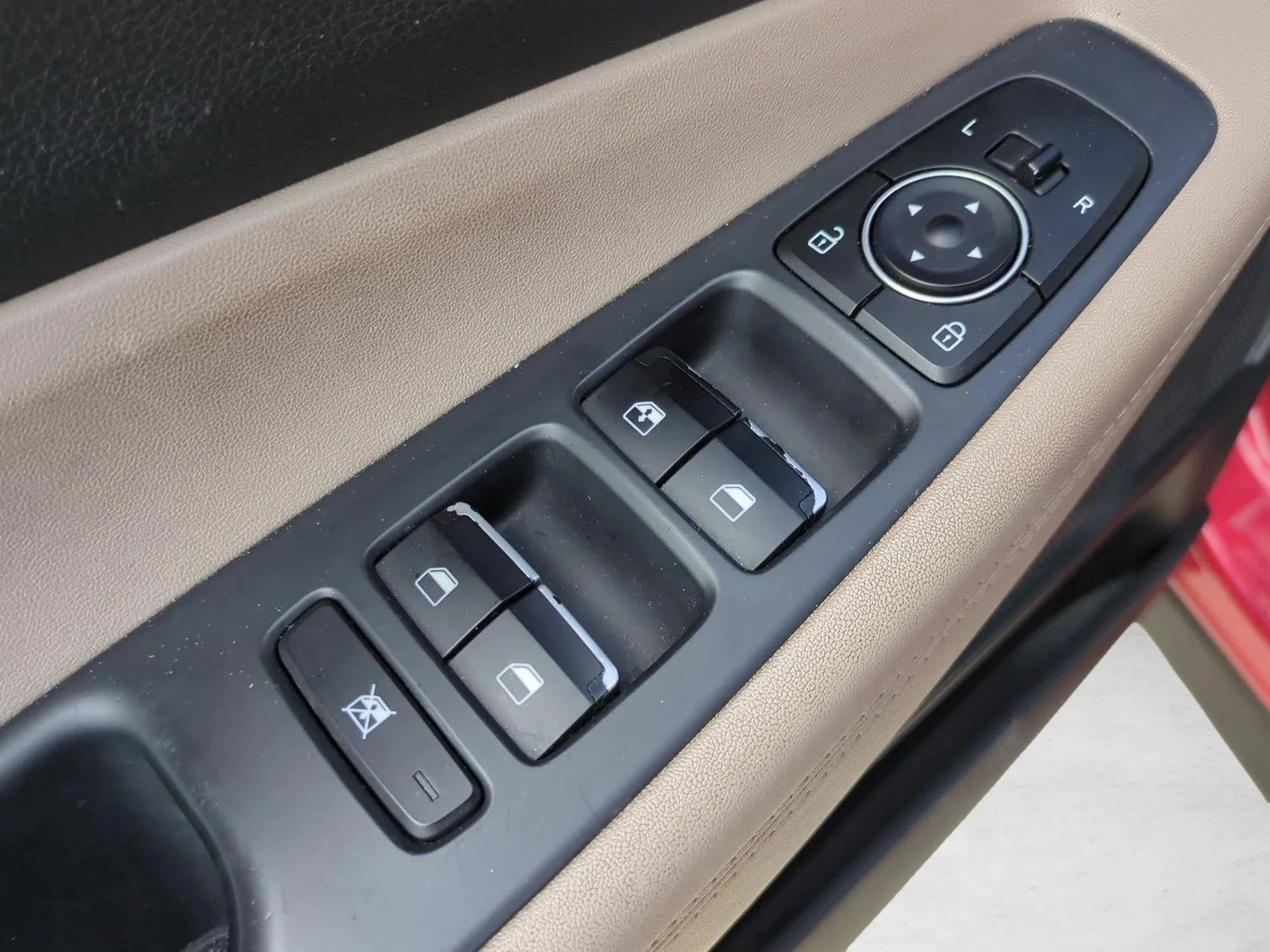 2020 Hyundai SANTA FE SE 2.4L Auto FWD photo 12