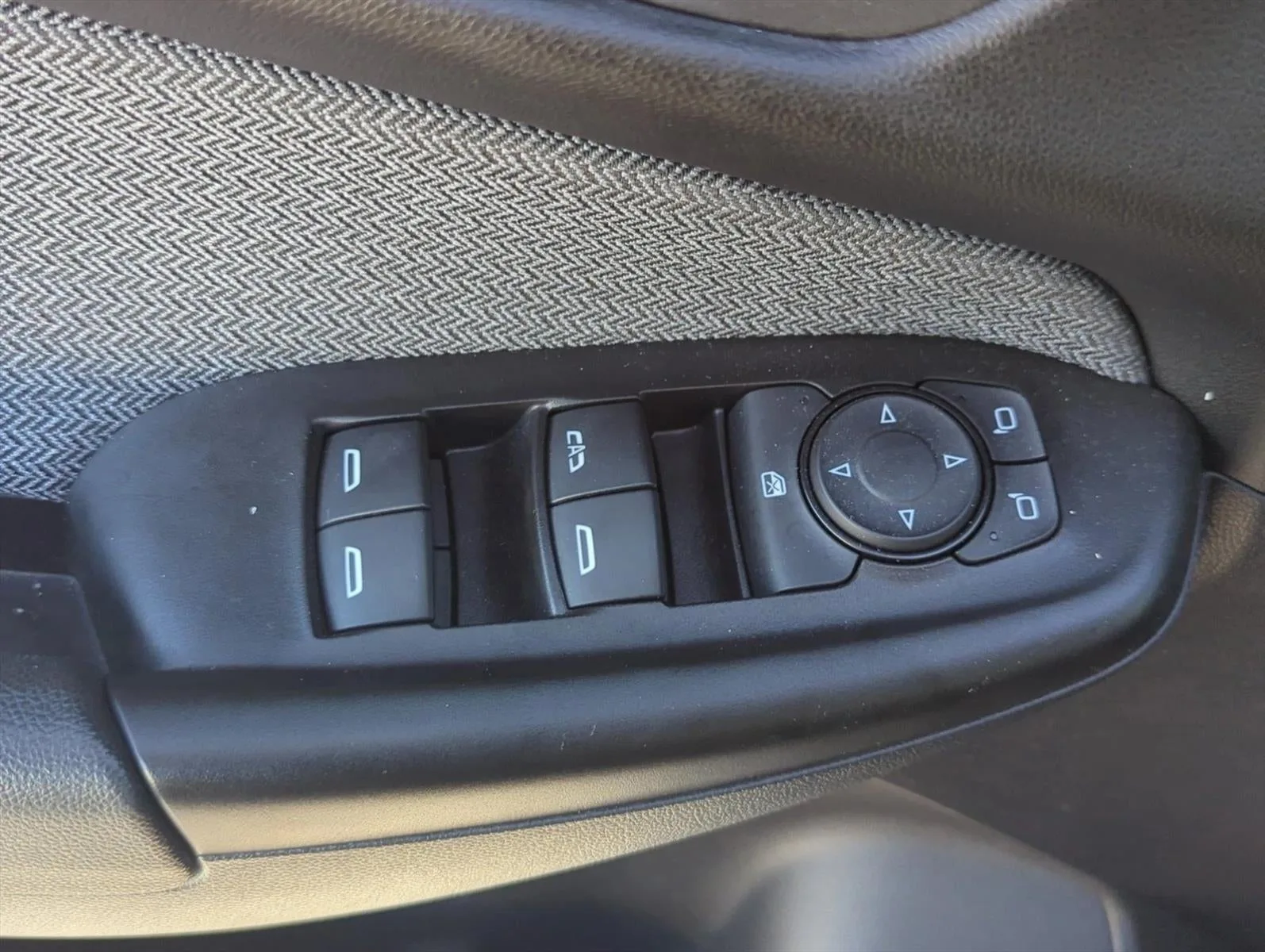 2024 Chevrolet Trailblazer FWD 4dr LT photo 8