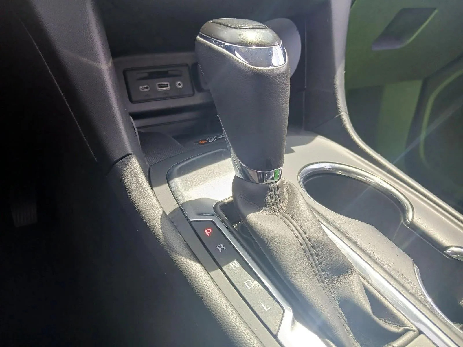 2019 Chevrolet Equinox FWD Premier photo 10