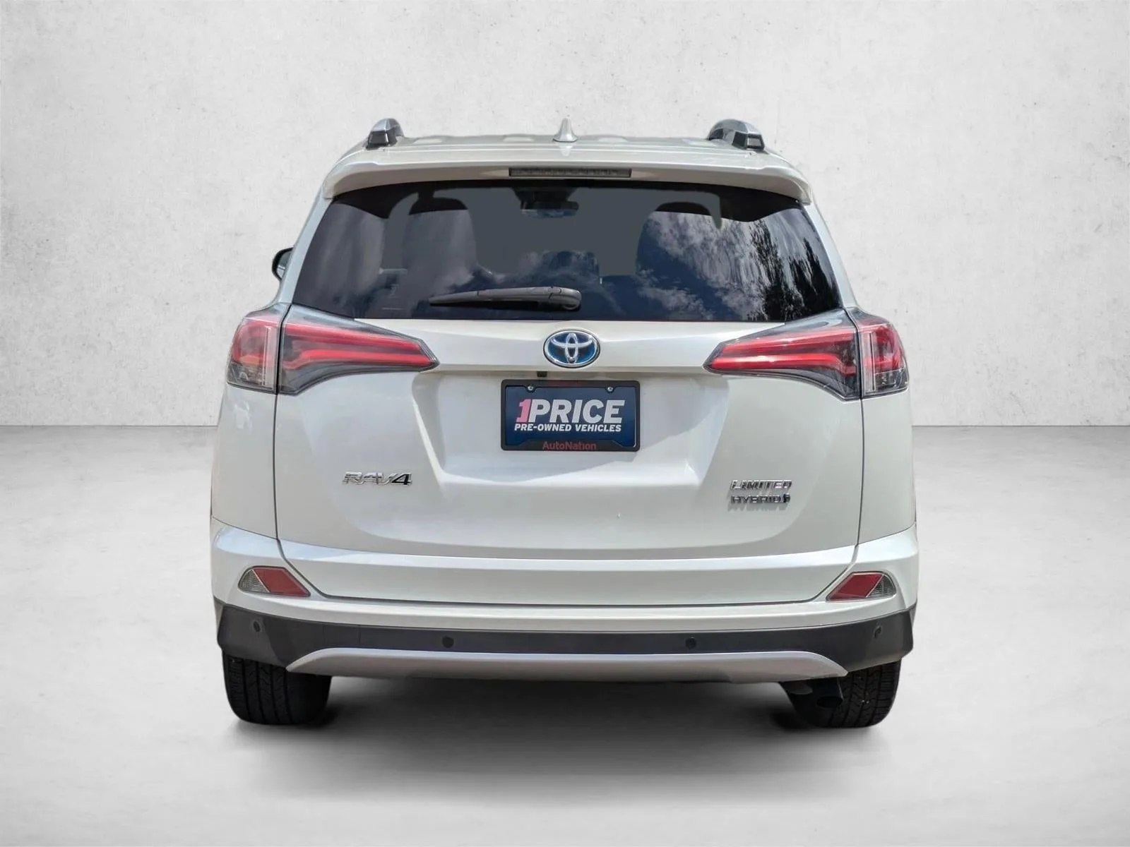 2016 Toyota RAV4 Hybrid AWD 4dr Limited (Natl) photo 7