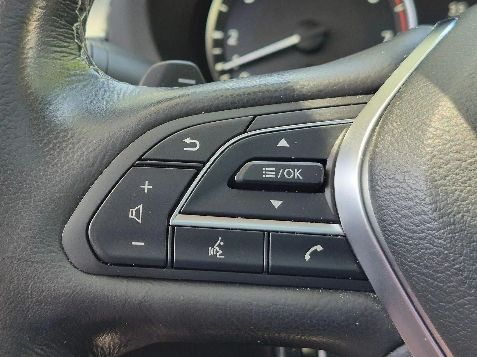 2020 INFINITI QX50 ESSENTIAL FWD photo 11