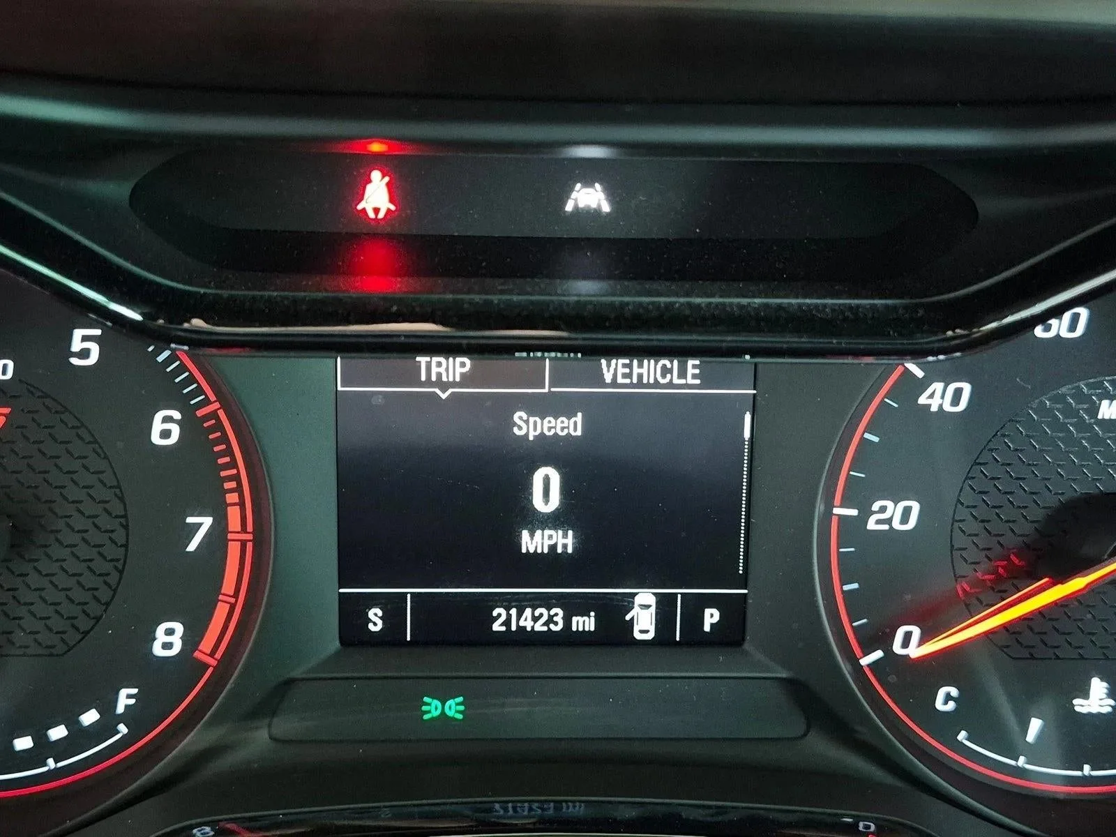 2024 Chevrolet Trax FWD 4dr 1RS photo 10