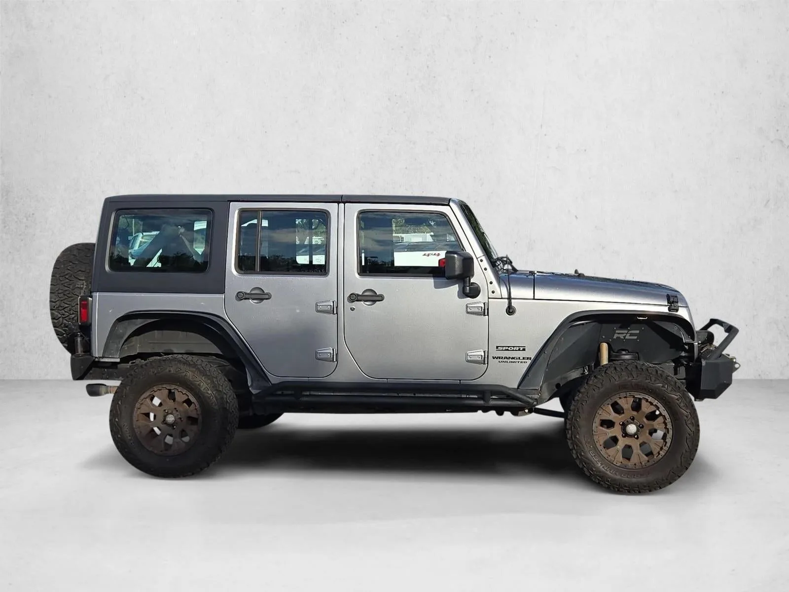 2015 Jeep Wrangler Unlimited 4WD 4dr Sport photo 4