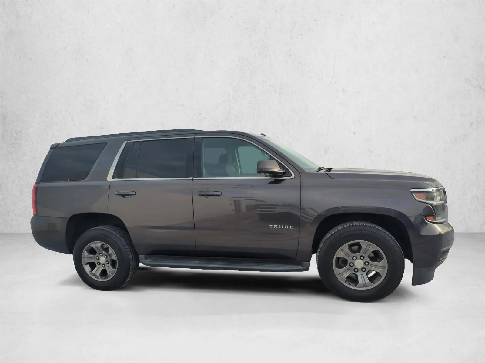 2018 Chevrolet Tahoe 2WD LS photo 4