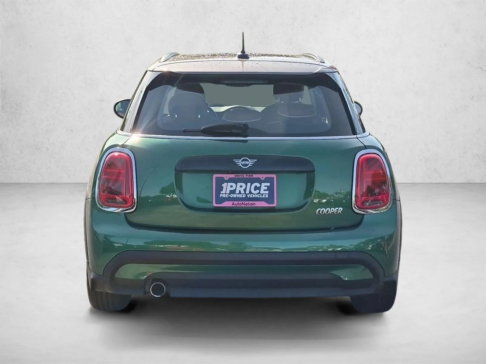 2024 MINI Hardtop Cooper photo 7