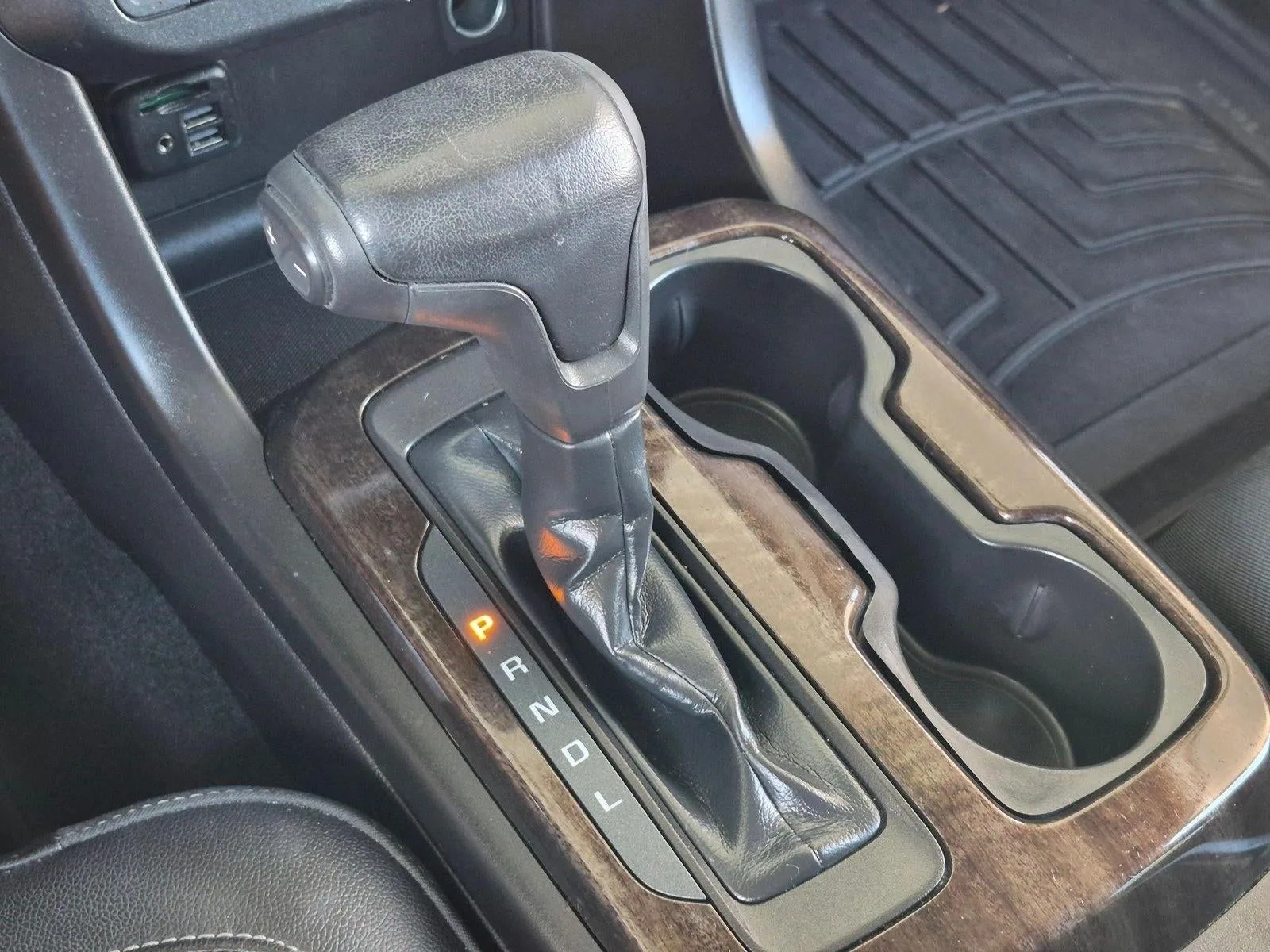2019 GMC Canyon Crew Cab Short Box 2-Wheel Drive SLT photo 10