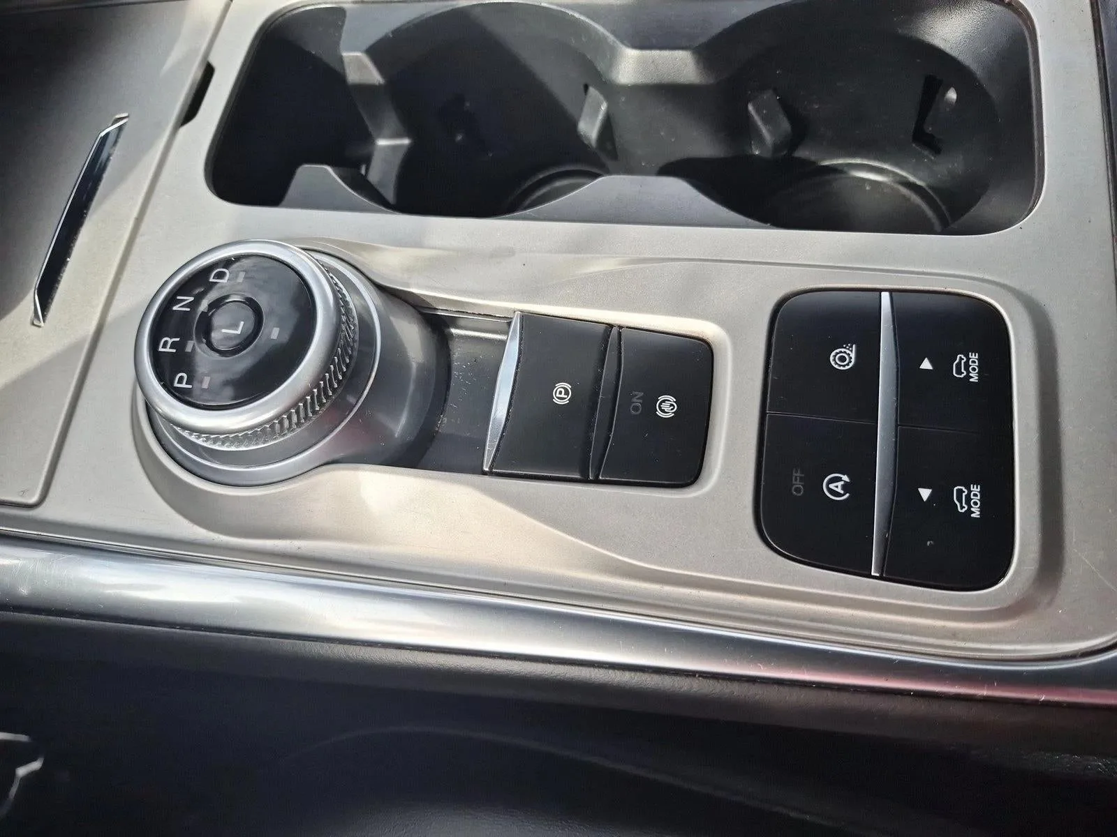 2021 Ford Explorer XLT photo 12