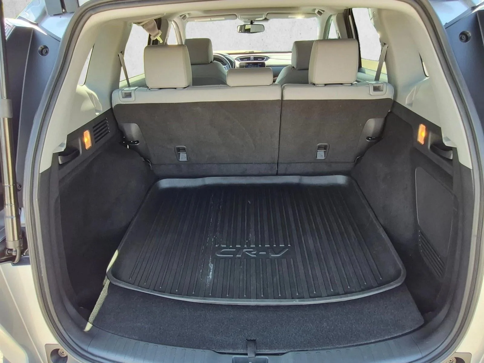 2020 Honda CR-V Hybrid Touring AWD photo 6