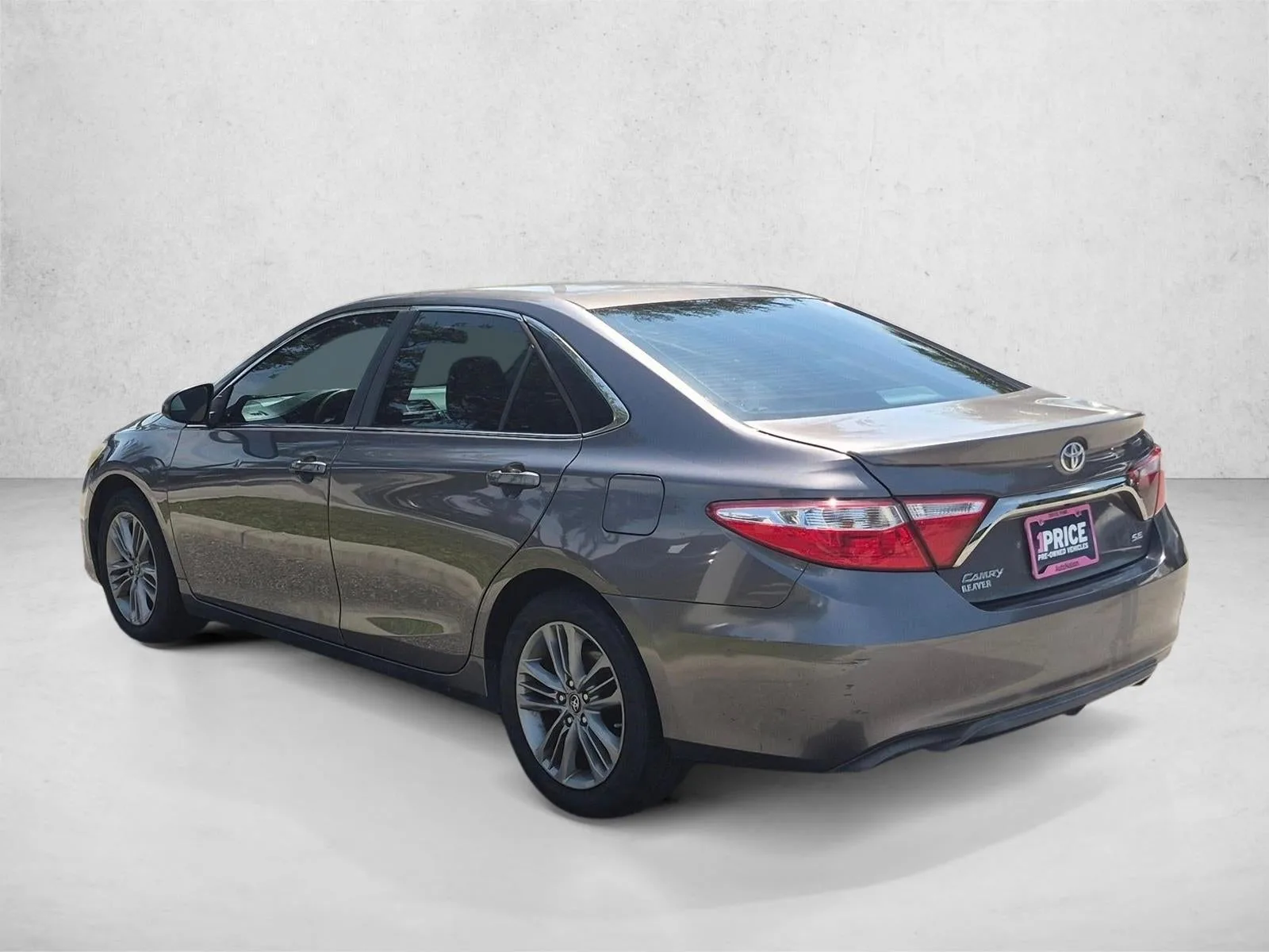 2015 Toyota Camry 4dr Sdn I4 Auto SE (SE) photo 7