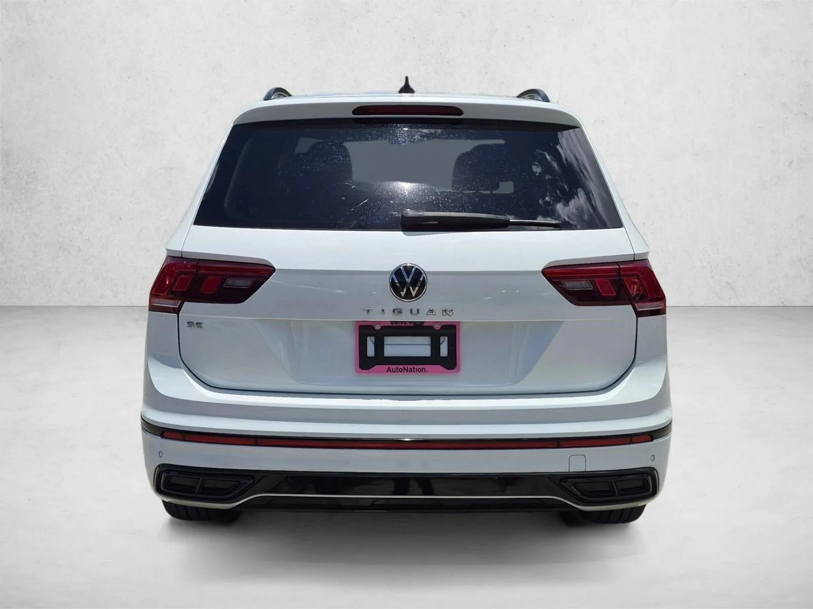 2022 Volkswagen Tiguan 2.0T SE R-Line Black FWD photo 6